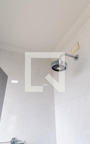Apartamento para alugar com 55m², 2 quartos e 2 vagas Apartamento para alugar com 55m², 2 quartos e 2 vagasBanheiro da Suíte