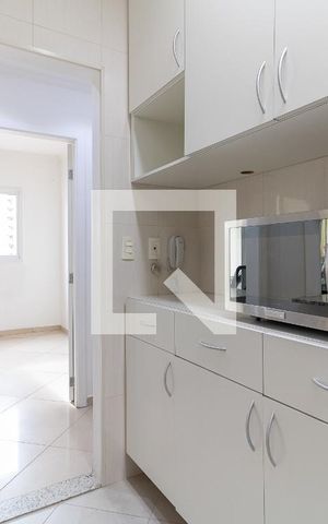 Apartamento para alugar com 55m², 2 quartos e 2 vagas Apartamento para alugar com 55m², 2 quartos e 2 vagasCozinha