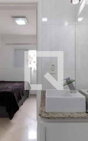 Apartamento para alugar com 55m², 2 quartos e 2 vagas Apartamento para alugar com 55m², 2 quartos e 2 vagasBanheiro da Suíte