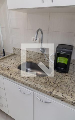 Apartamento para alugar com 55m², 2 quartos e 2 vagas Apartamento para alugar com 55m², 2 quartos e 2 vagasCozinha
