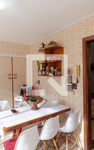 Casa à venda com 350m², 3 quartos e 4 vagas Casa à venda com 350m², 3 quartos e 4 vagasCozinha