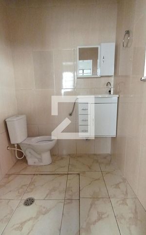 Casa à venda com 150m², 3 quartos e sem vaga Casa à venda com 150m², 3 quartos e sem vagaBanheiro