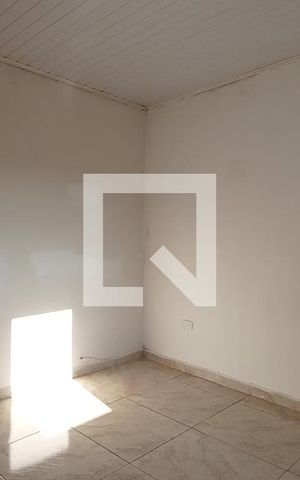Casa à venda com 150m², 3 quartos e sem vaga Casa à venda com 150m², 3 quartos e sem vagaQuarto