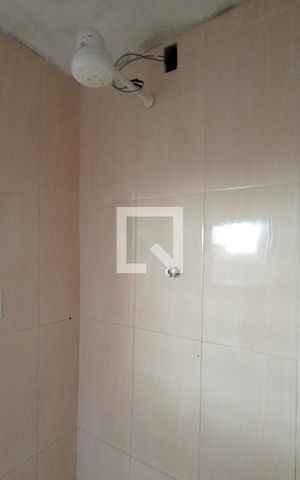 Casa à venda com 150m², 3 quartos e sem vaga Casa à venda com 150m², 3 quartos e sem vagaBanheiro