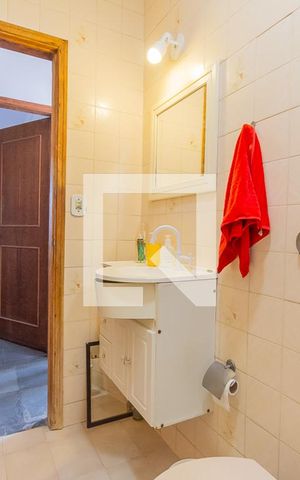Casa à venda com 250m², 3 quartos e 2 vagas Casa à venda com 250m², 3 quartos e 2 vagasBanheiro Social