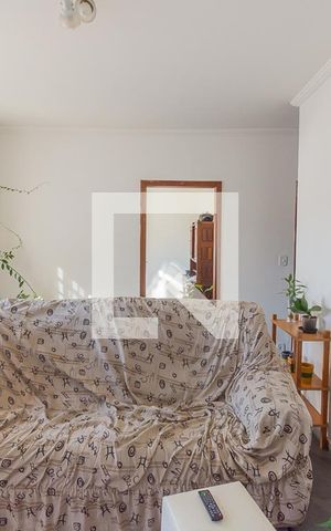 Casa à venda com 250m², 3 quartos e 2 vagas Casa à venda com 250m², 3 quartos e 2 vagasSala