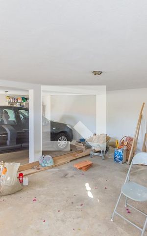 Casa à venda com 250m², 3 quartos e 2 vagas Casa à venda com 250m², 3 quartos e 2 vagasGaragem