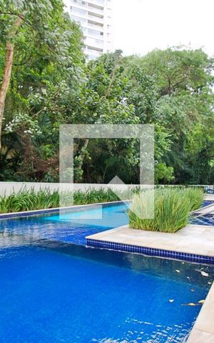 Apartamento à venda com 102m², 3 quartos e 2 vagas Apartamento à venda com 102m², 3 quartos e 2 vagasÁrea comum - Piscina
