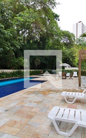 Apartamento à venda com 102m², 3 quartos e 2 vagas Apartamento à venda com 102m², 3 quartos e 2 vagasÁrea comum - Piscina