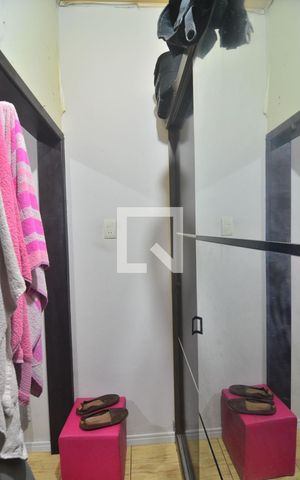 Casa à venda com 140m², 2 quartos e sem vagaCloset