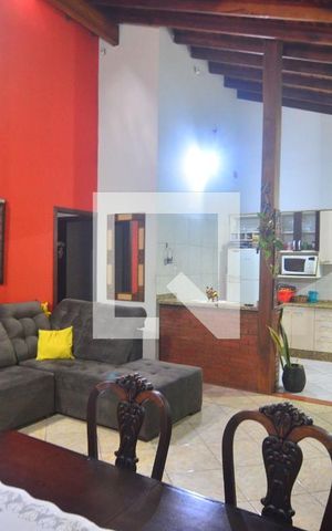 Casa à venda com 140m², 2 quartos e sem vagaSala