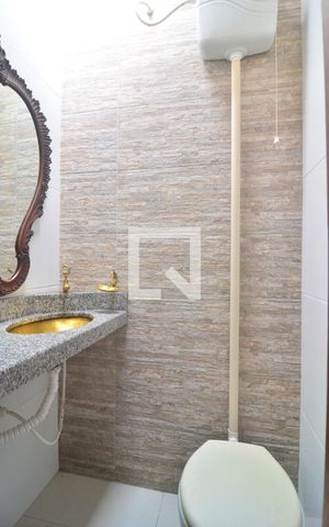 Casa à venda com 140m², 2 quartos e sem vagaLavabo
