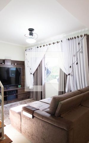 Casa de condomínio à venda com 109m², 3 quartos e 2 vagas Casa de condomínio à venda com 109m², 3 quartos e 2 vagasSala
