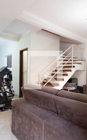 Casa de condomínio à venda com 109m², 3 quartos e 2 vagas Casa de condomínio à venda com 109m², 3 quartos e 2 vagasSala