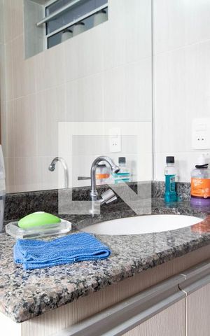 Casa de condomínio à venda com 109m², 3 quartos e 2 vagas Casa de condomínio à venda com 109m², 3 quartos e 2 vagasBanheiro da Suíte