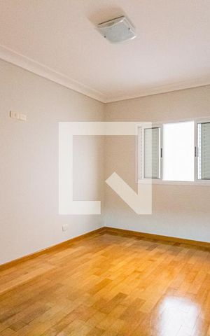 Casa à venda com 250m², 3 quartos e 5 vagas Casa à venda com 250m², 3 quartos e 5 vagasQuarto 1