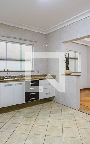 Casa à venda com 250m², 3 quartos e 5 vagas Casa à venda com 250m², 3 quartos e 5 vagasCozinha