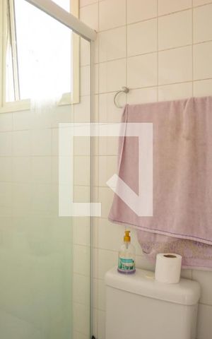 Apartamento à venda com 333m², 4 quartos e 3 vagas Apartamento à venda com 333m², 4 quartos e 3 vagasBanheiro de Serviço