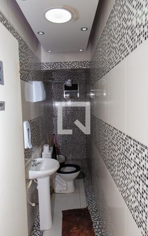 Casa à venda com 445m², 7 quartos e 5 vagasBanheiro