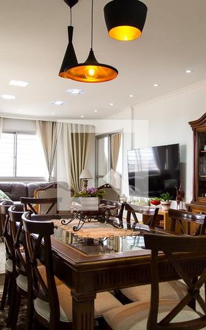 Apartamento à venda com 200m², 3 quartos e 2 vagasSala