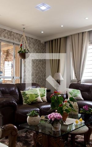 Apartamento à venda com 200m², 3 quartos e 2 vagasSala