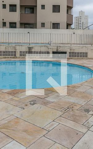 Apartamento à venda com 200m², 3 quartos e 2 vagas Apartamento à venda com 200m², 3 quartos e 2 vagasPiscinas