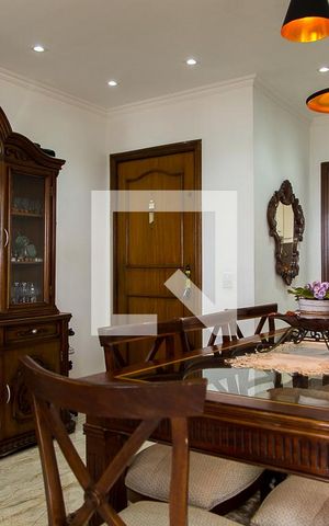 Apartamento à venda com 200m², 3 quartos e 2 vagasSala