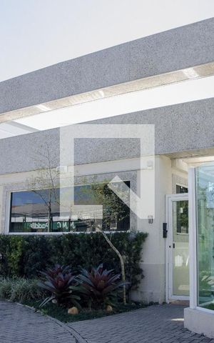 Apartamento para alugar com 43m², 2 quartos e 1 vaga Apartamento para alugar com 43m², 2 quartos e 1 vagaFachada
