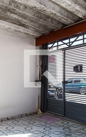 Casa para alugar com 40m², 1 quarto e 1 vaga Casa para alugar com 40m², 1 quarto e 1 vagaÁrea Comum - Garagem