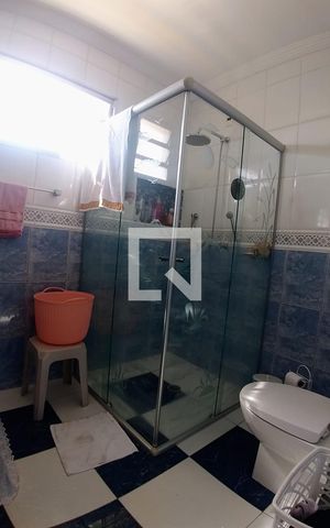 Casa à venda com 278m², 3 quartos e 4 vagasBanheiro 2