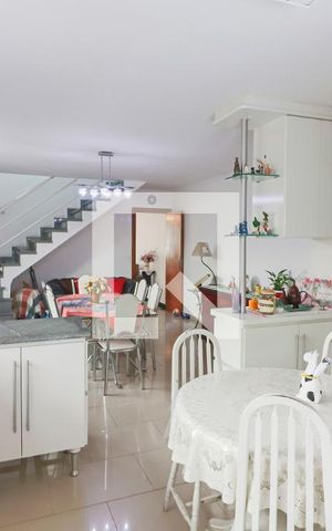Casa à venda com 195m², 3 quartos e 4 vagas Casa à venda com 195m², 3 quartos e 4 vagasCozinha Copa