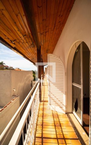 Casa à venda com 1000m², 13 quartos e 4 vagas Casa à venda com 1000m², 13 quartos e 4 vagasSacada das suítes 05 e 06 e Quarto 03