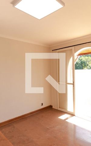 Casa à venda com 1000m², 13 quartos e 4 vagas Casa à venda com 1000m², 13 quartos e 4 vagasSuíte 06