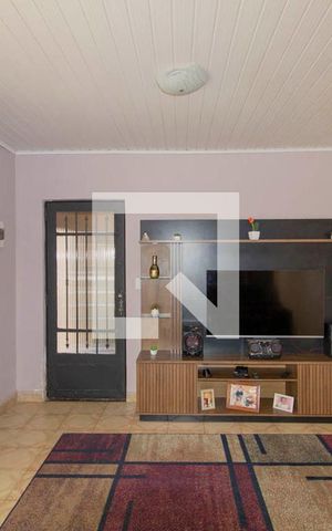 Casa à venda com 90m², 3 quartos e sem vaga Casa à venda com 90m², 3 quartos e sem vagaCasa 1 Sala