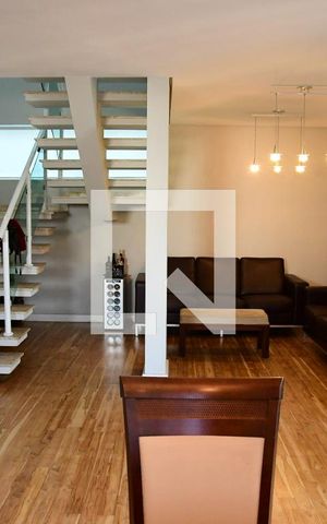 Casa de condomínio para alugar com 330m², 4 quartos e 4 vagasSala