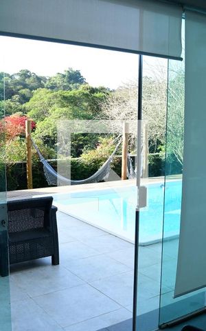 Casa de condomínio para alugar com 330m², 4 quartos e 4 vagasSuíte 2 