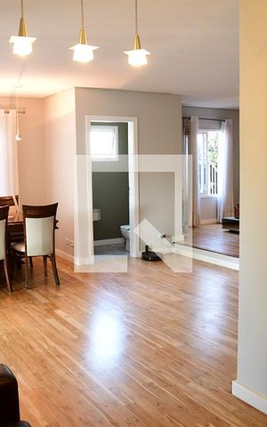 Casa de condomínio para alugar com 330m², 4 quartos e 4 vagasSala