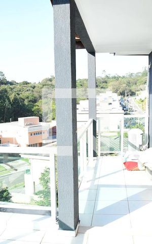 Casa de condomínio para alugar com 330m², 4 quartos e 4 vagasSuíte 1