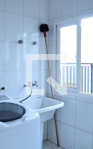Casa de condomínio para alugar com 330m², 4 quartos e 4 vagasLavanderia