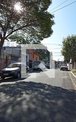 Casa à venda com 370m², 4 quartos e 4 vagas Casa à venda com 370m², 4 quartos e 4 vagasVista da Rua