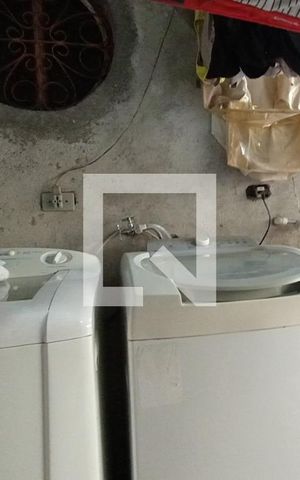 Casa à venda com 370m², 4 quartos e 4 vagas Casa à venda com 370m², 4 quartos e 4 vagasÁrea de Serviço