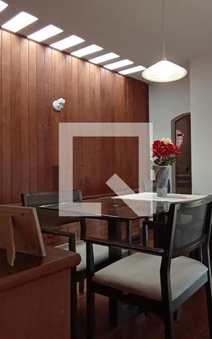 Casa à venda com 370m², 4 quartos e 4 vagas Casa à venda com 370m², 4 quartos e 4 vagasSala de Jantar