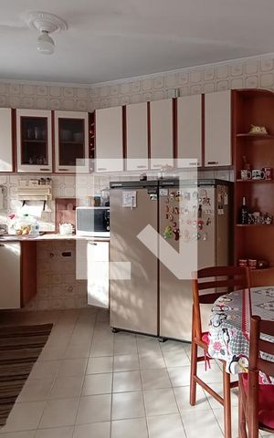Casa à venda com 370m², 4 quartos e 4 vagas Casa à venda com 370m², 4 quartos e 4 vagasCozinha