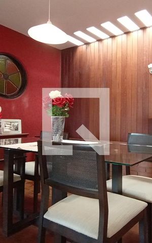 Casa à venda com 370m², 4 quartos e 4 vagas Casa à venda com 370m², 4 quartos e 4 vagasSala de Jantar