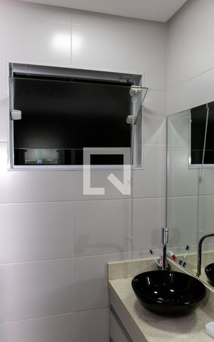 Casa à venda com 380m², 3 quartos e 2 vagasBanheiro da Suíte 2