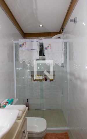 Casa à venda com 380m², 3 quartos e 2 vagasBanheiro da Suíte 1