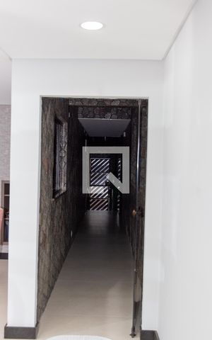Casa à venda com 380m², 3 quartos e 2 vagasCorredor
