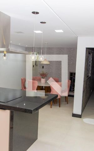 Casa à venda com 380m², 3 quartos e 2 vagasCozinha
