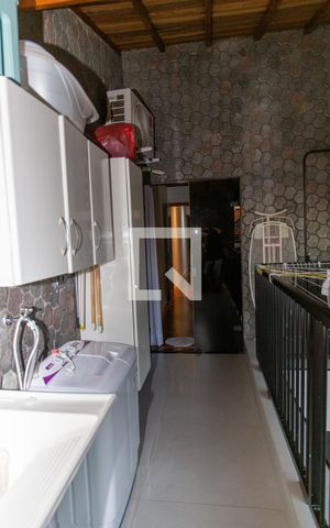 Casa à venda com 380m², 3 quartos e 2 vagasÁrea de Serviço