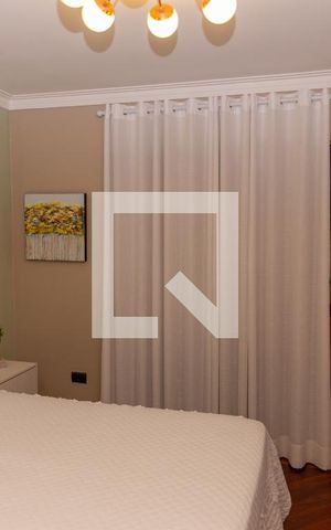 Casa à venda com 380m², 3 quartos e 2 vagasQuarto Suíte 1
